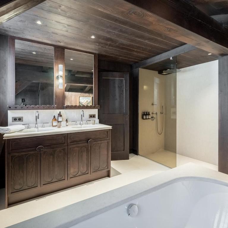 MAISON DOMINOS Chalet de Luxe 5 chambres Vue MontBlanc ,Spa, Jacuzzi, Salle de sport - Chalet - 94