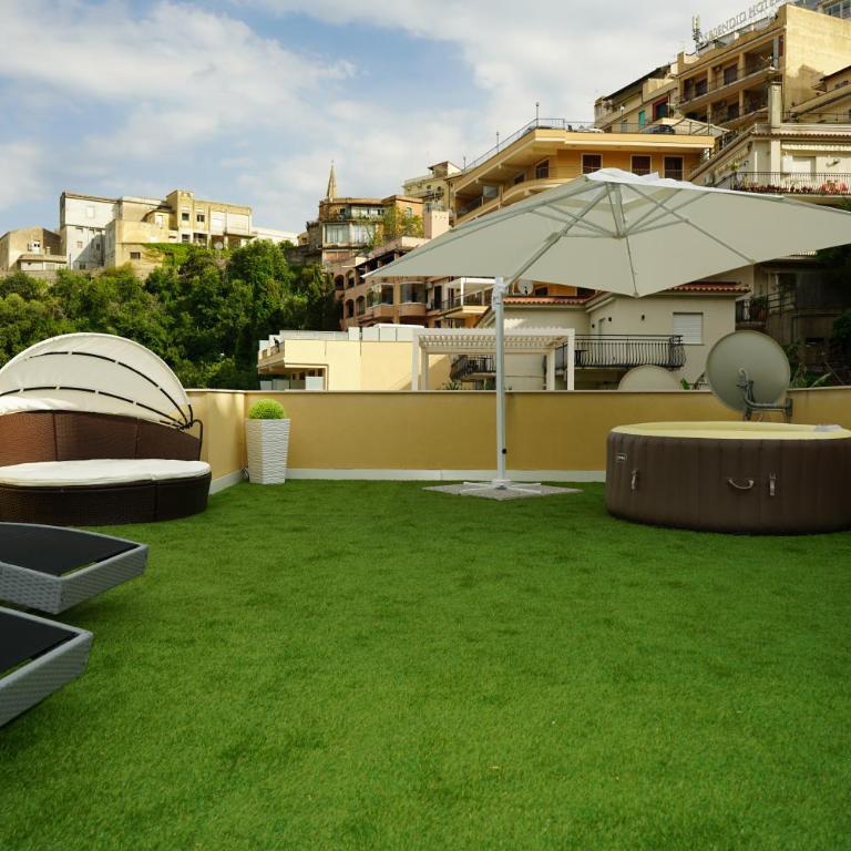 Domus Augusto - Appartamento con 2 Camere da Letto - 1