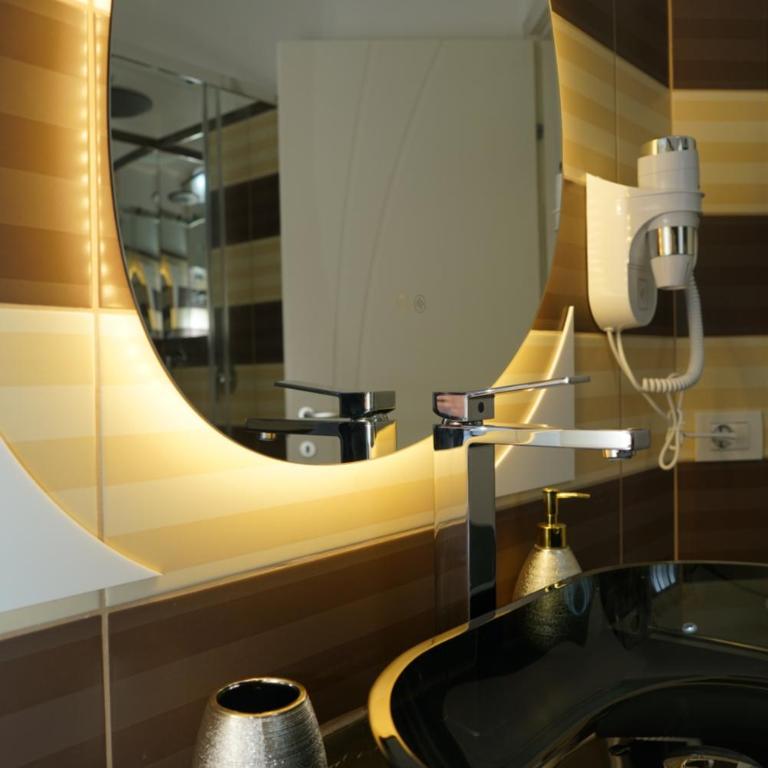Domus Augusto - Appartamento con 2 Camere da Letto - 3