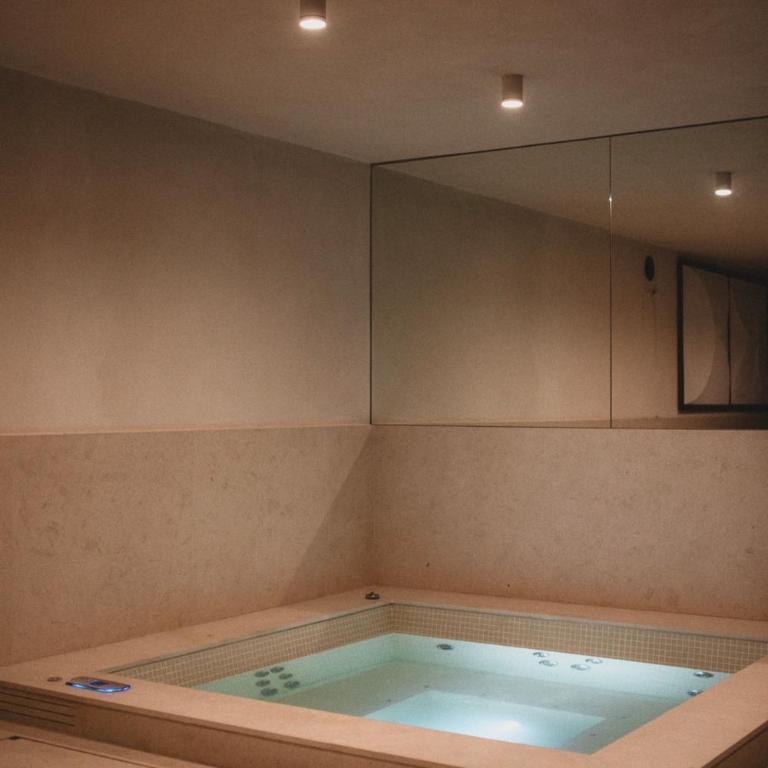 MAISON DOMINOS Chalet de Luxe 5 chambres Vue MontBlanc ,Spa, Jacuzzi, Salle de sport - Chalet - 65