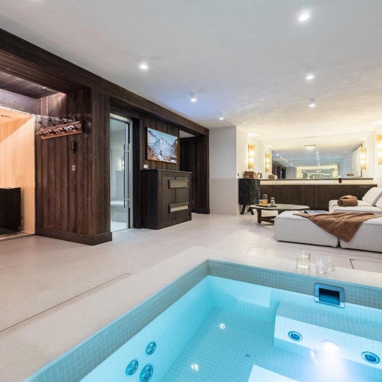 MAISON DOMINOS Chalet de Luxe 5 chambres Vue MontBlanc ,Spa, Jacuzzi, Salle de sport - Chalet - 46