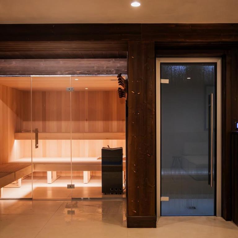 MAISON DOMINOS Chalet de Luxe 5 chambres Vue MontBlanc ,Spa, Jacuzzi, Salle de sport - Chalet - 79