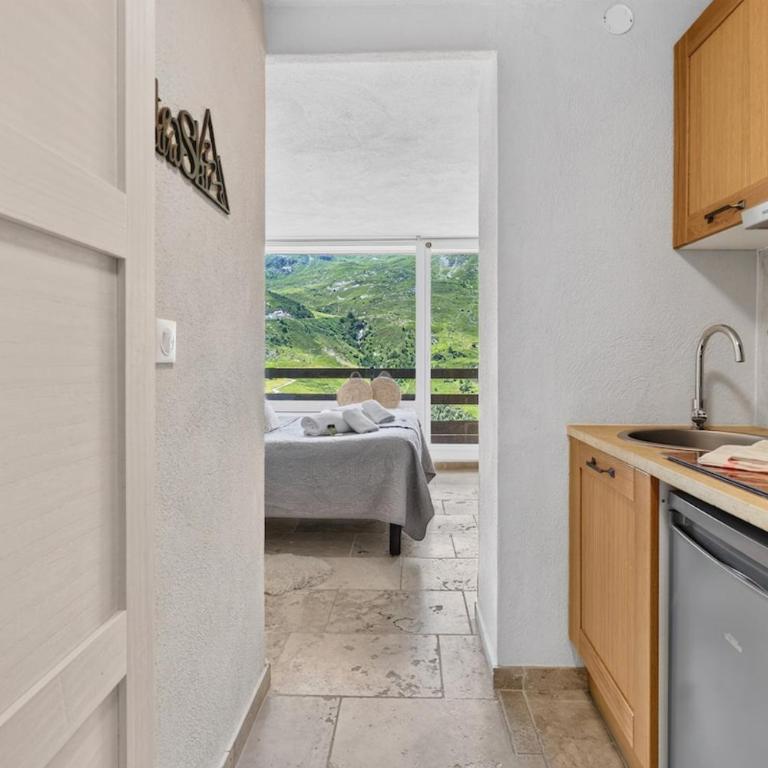 Chaviere Romantique Les Menuires Skis aux Pieds et Vue Panoramique - Apartment mit 1 Schlafzimmer - 1