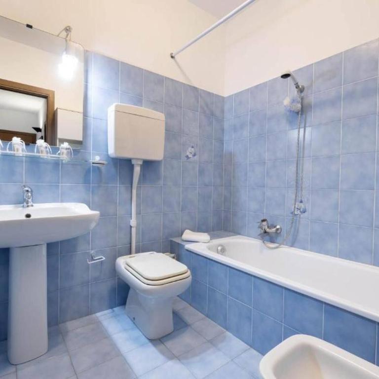 Charming 3-Bedroom Apartment in Riccione with Free Parking - Appartamento - 7