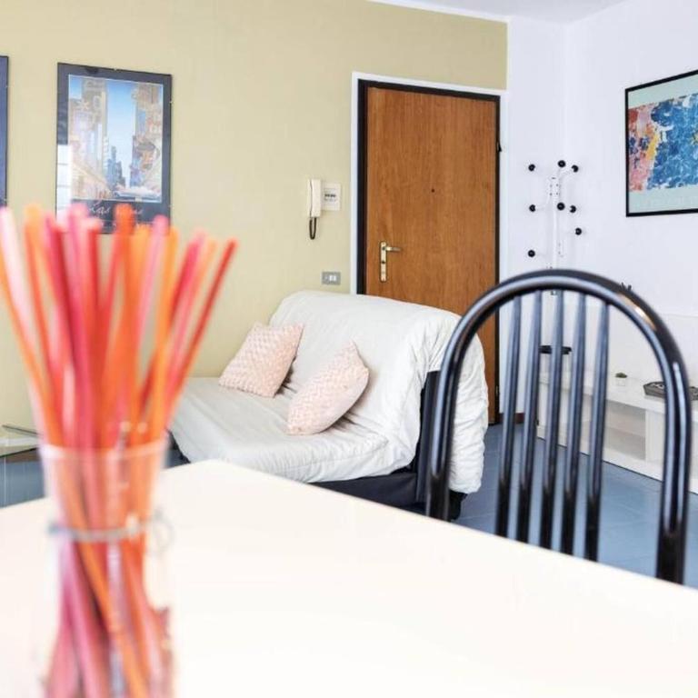Charming 3-Bedroom Apartment in Riccione with Free Parking - Appartamento - 4