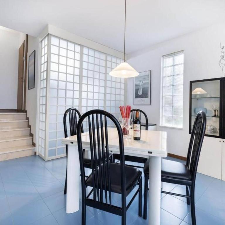 Charming 3-Bedroom Apartment in Riccione with Free Parking - Appartamento - 5