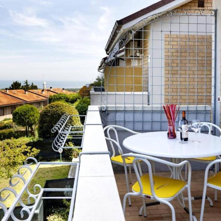 Charming 3-Bedroom Apartment in Riccione with Free Parking - Appartamento - 11