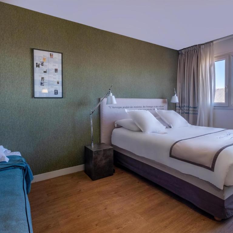 Hotel Litteraire Alexandre Vialatte, BW Signature Collection - Chambre Triple Confort - Non-Fumeurs - 1