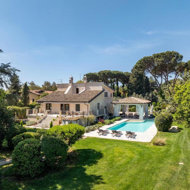 VILLA CORTE SANT'ANNA 6&2, Emma Villas - Villa - 1