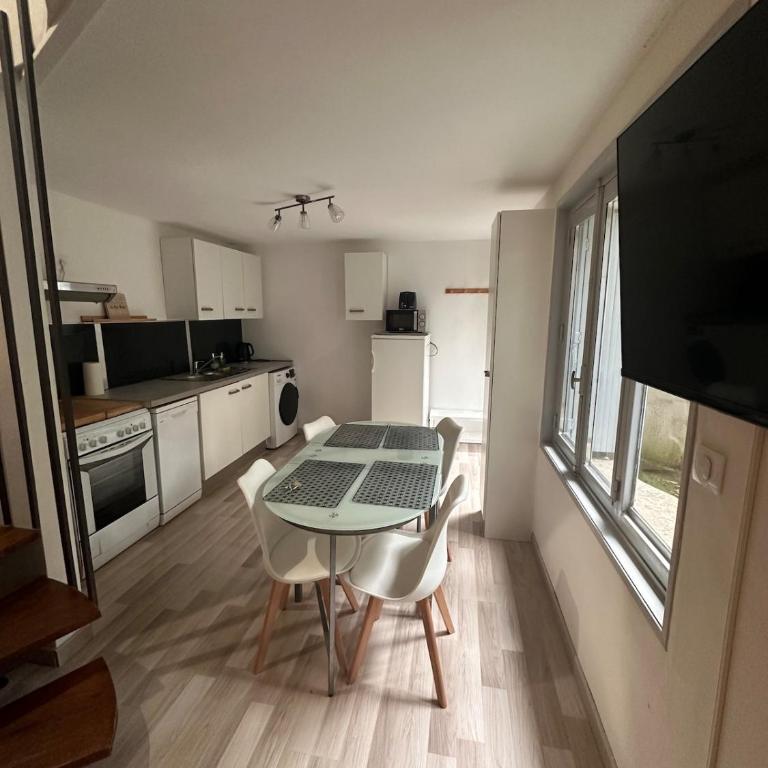 Nice Duplex T4, Canal, in town - Appartement 3 Chambres - 9