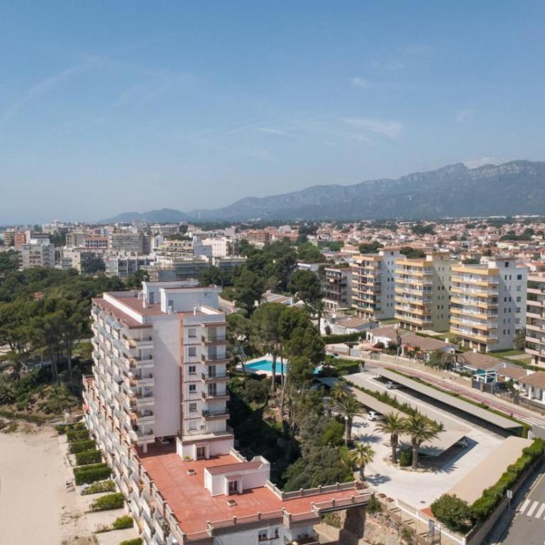 Vacalm Villa Judit - Beachfront Villa with Pool, Spa, BBQ, Fire Pit & Mini Golf - Villa frente a la playa - 5