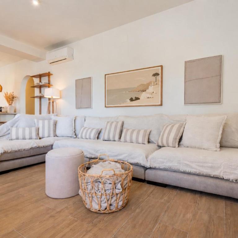 Vacalm Villa Judit - Beachfront Villa with Pool, Spa, BBQ, Fire Pit & Mini Golf - Villa frente a la playa - 26