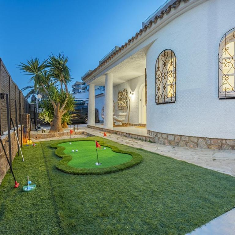 Vacalm Villa Judit - Beachfront Villa with Pool, Spa, BBQ, Fire Pit & Mini Golf - Villa frente a la playa - 87