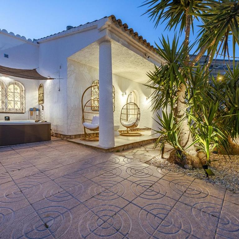 Vacalm Villa Judit - Beachfront Villa with Pool, Spa, BBQ, Fire Pit & Mini Golf - Villa frente a la playa - 92