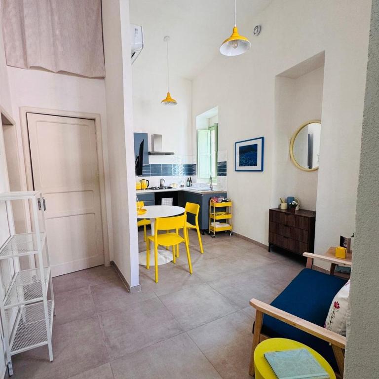 I Pizzuti - Appartamento con 2 Camere da Letto - 24