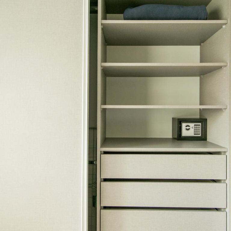 Amplio departamento monoambiente a pasos del Hospital Italiano R604 - Estudio con balcón - 18