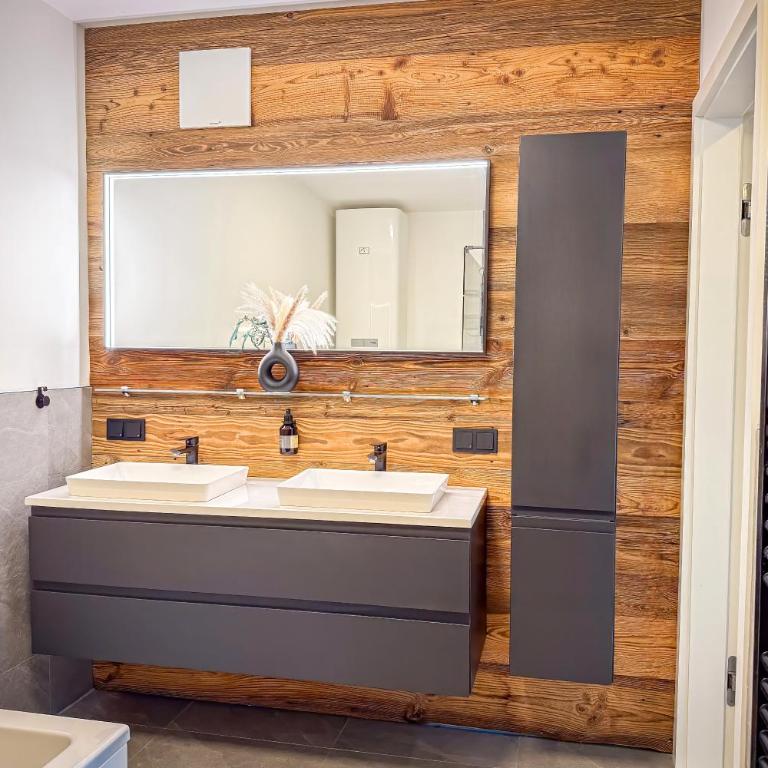 RiverVista Apartments - Penthouse - 4