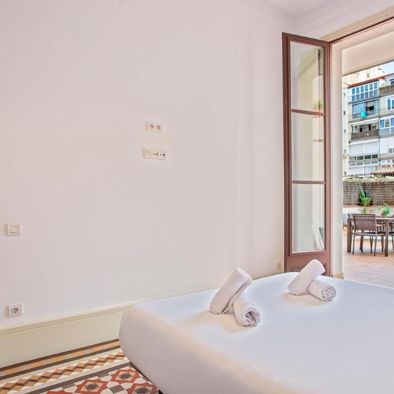 Ola Living Arc de Triomf - Three-Bedroom Premium Apartment with Terrace - 7