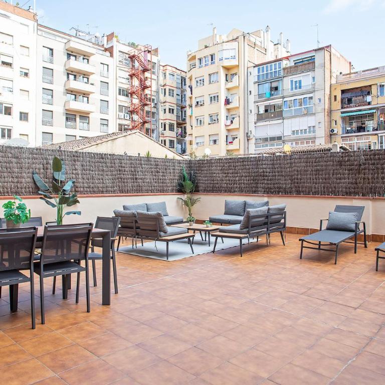 Ola Living Arc de Triomf - Three-Bedroom Premium Apartment with Terrace - 10