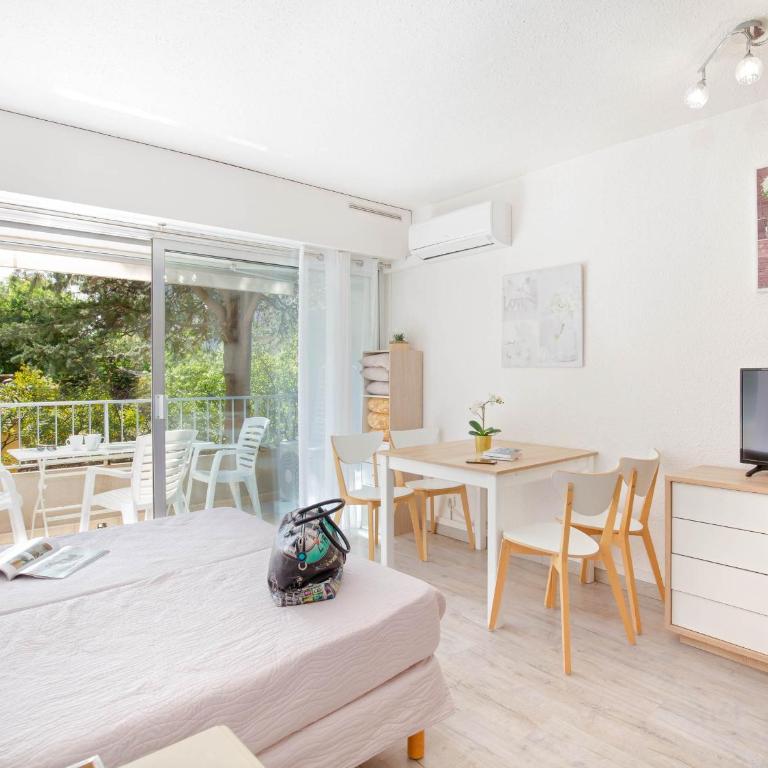 Studio Climatisé pour 3, Face Est, à 50m Plage et Proche Commerces - FR-1-466A-23 - Studio - 9