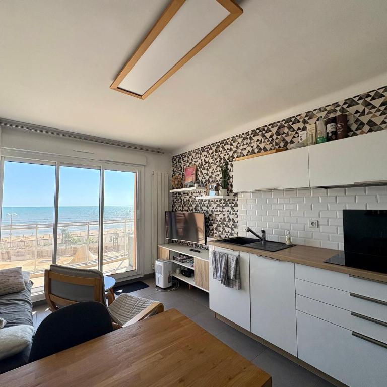 Appartement rÃ©novÃ© face mer - 4 pers. - FR-1-323-625 - Appartement - 16