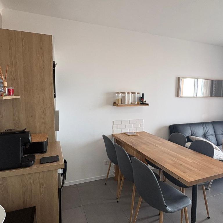 Appartement rÃ©novÃ© face mer - 4 pers. - FR-1-323-625 - Appartement - 25