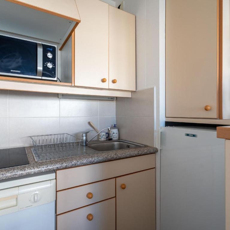 Appartement Calme Proche Plage avec Parking Sécurisé et Balcon - Arcachon - FR-1-319-547 - Studio - 11
