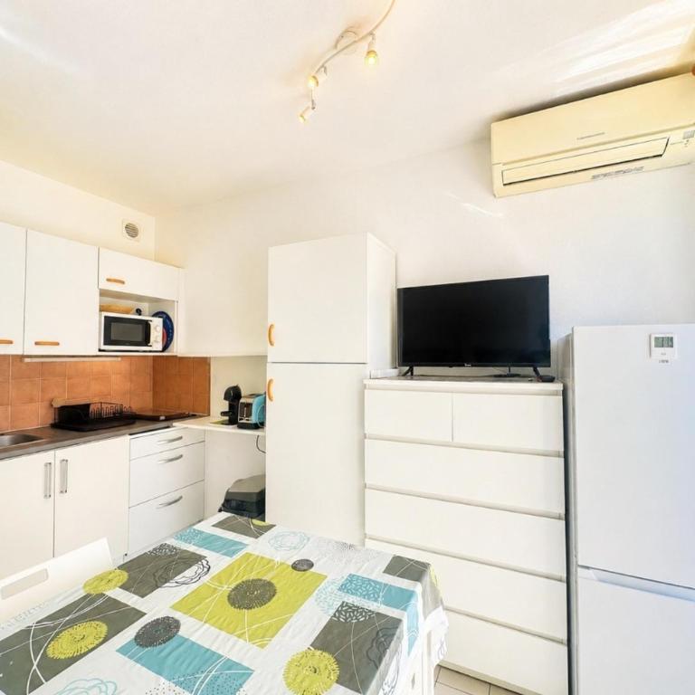 Studio cabine avec climatisation et parking, proche plages - FR-1-338-632 - Apartamento - 15