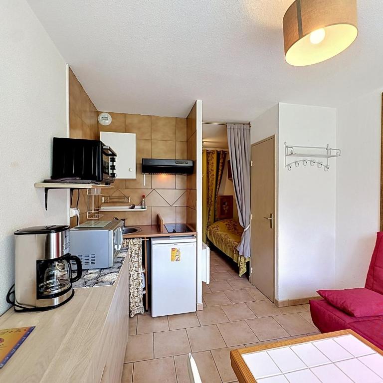 Charmant T1 au cœur de Lamalou, à 650m des Thermes, avec Wifi et animaux acceptés - Studio - 13