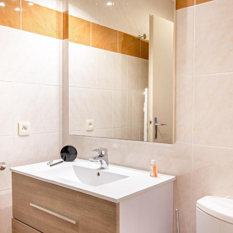 Studio 2 pers climatisé, proche plage et commerces, WiFi - FR-1-466A-24 - Studio - 9