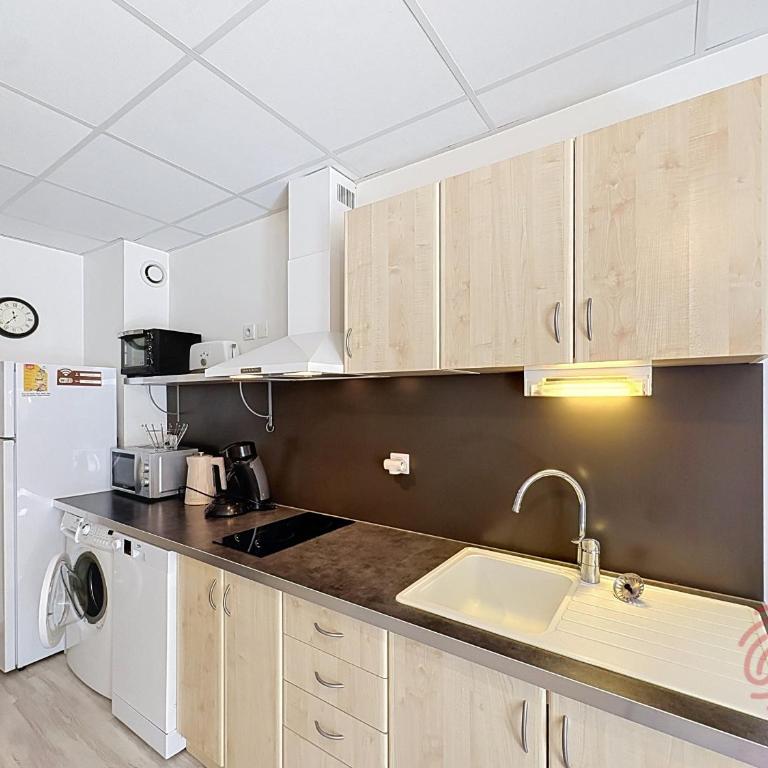 Appartement F2 tout équipé avec balcons, ascenseur et Wi-Fi, proche des thermes de Lamalou - FR-1-451-141 - Appartamento con 1 Camera da Letto - 11