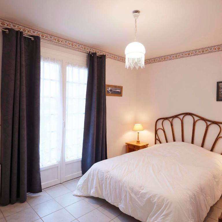 Maison spacieuse pour 9 pers. proche plage, parking, terrasse - FR-1-323-584 - Maison de Vacances - 13