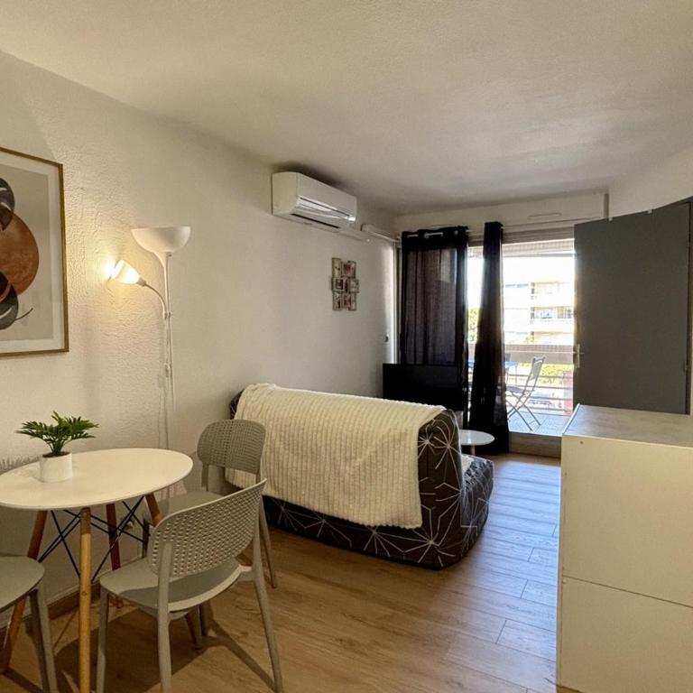 Appartement cosy 2 pièces avec WIFI, terrasse Ouest, 50m plage et commerces - Canet Sud - FR-1-748-21 - Appartement - 16