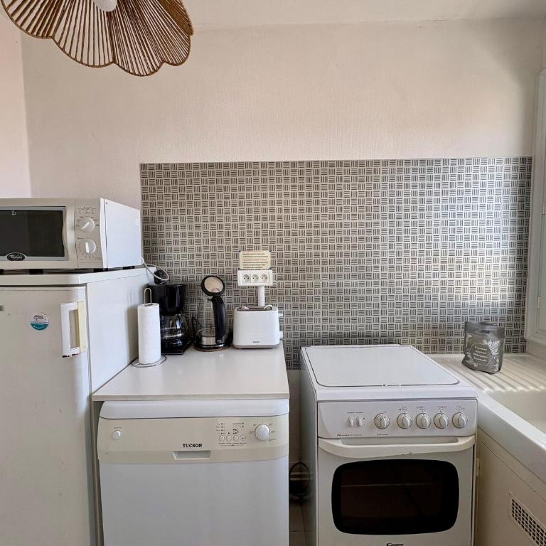 Studio spacieux 4 pers. - Proche plage - Belle vue mer - FR-1-323-416 - Studio - 20