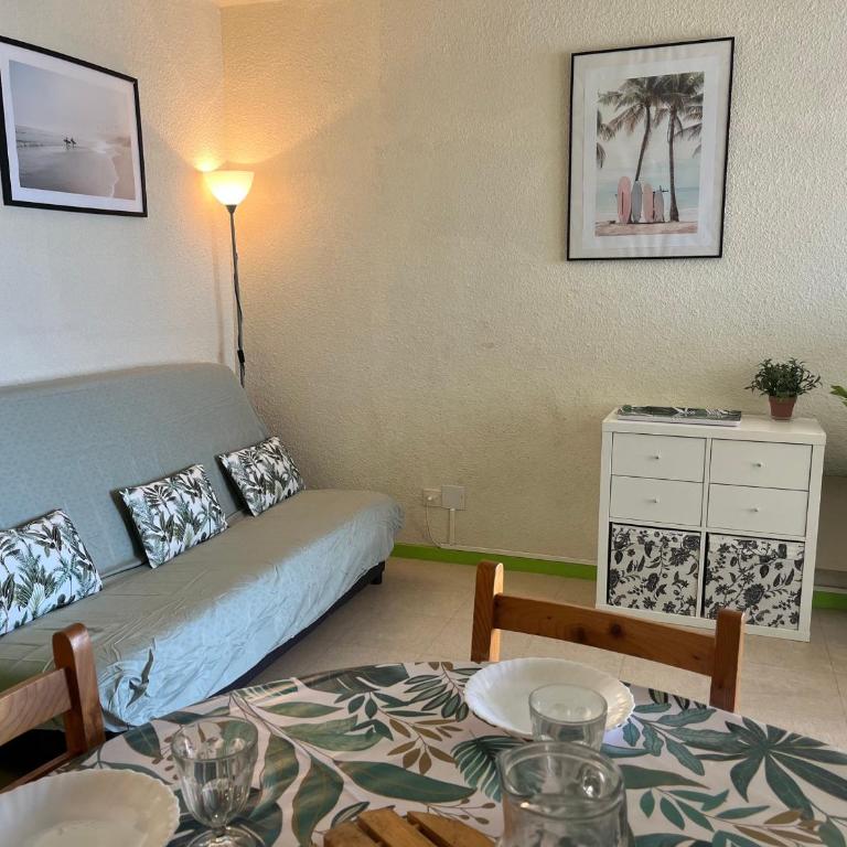 Gruissan - T2 Alcove 4/5 pers, Piscine, Parking, Proche plage - FR-1-796-61 - Apartment - 12