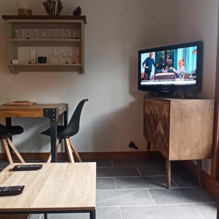 Lumineux 30 M Avec Balcon Centre Village - Appartement - 3