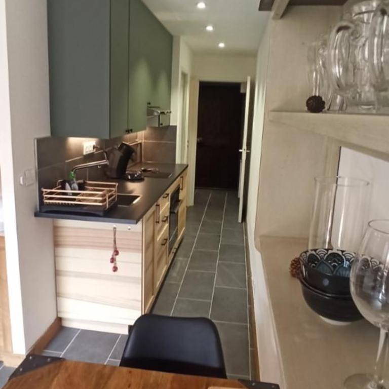 Lumineux 30 M Avec Balcon Centre Village - Appartement - 5