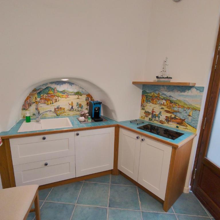 Vietri Home Costa d' Amalfi - Camera Matrimoniale Deluxe (2 Adulti + 1 Bambino) - 1