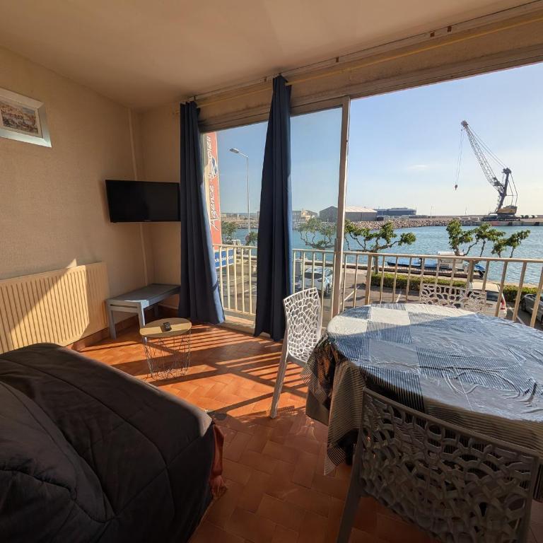 Appartement T4 proche plage et commerces, 80m2, 6 pers, lave-linge, TV - FR-1-797-23 - Appartement - 17