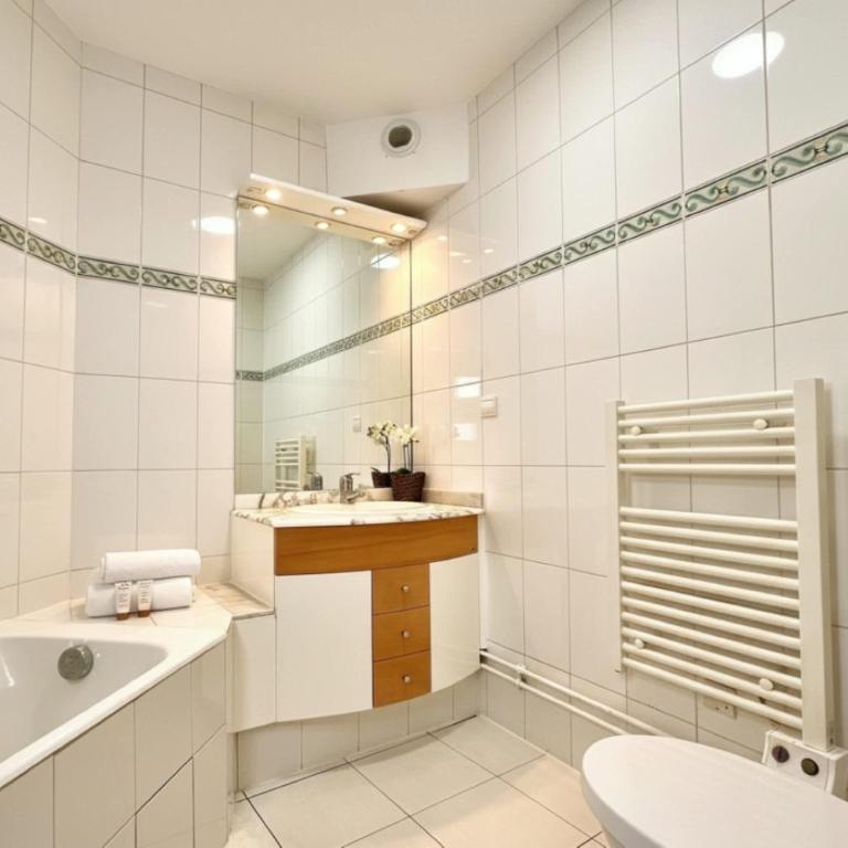 Porte de Versailles studio with terrace - Studio - 11
