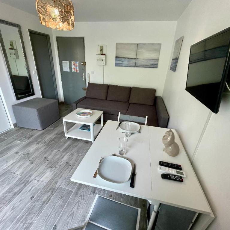 Gruissan - Studio rénové climatisé 2/3 pers, parking sécurisé, à 50m de la plage du Grazel - FR-1-796-16 - Appartamento - 26