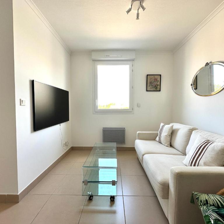 Appartement T2 avec Clim, WIFI, Terrasse et Garage à 200m Plage - FR-1-781-102 - Appartamento - 13