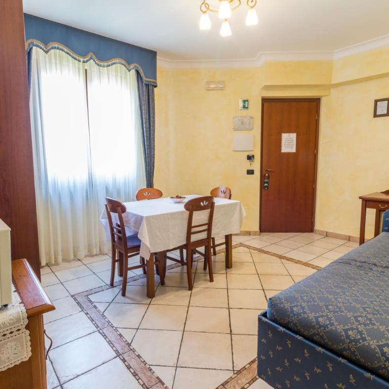 Residence Alberghiero Eolie - Appartamento Standard - 4