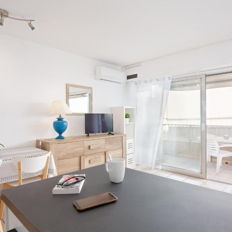 Studio 3 pers - Climatisé, Balcon, Plage 50m, Centre-Ville - FR-1-466A-42 - Studio - 1