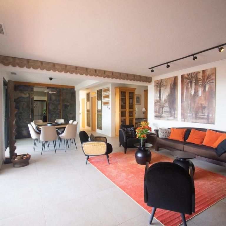 Carqueiranne: Villa de Charme avec Piscine, Vue Mer, pour 8 Personnes - Maison 4 Chambres - 16
