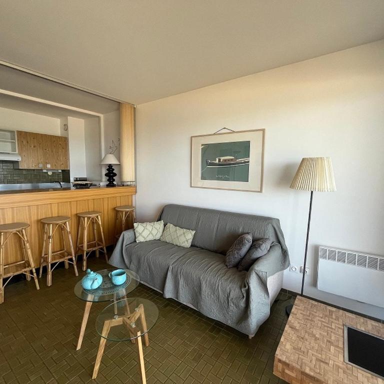Appartement T2 RDC avec Jardinet et Accès Direct Plage, Parking Sécurisé, Proche Commerces - FR-1-374-2 - Apartment (4 Adults) - 5