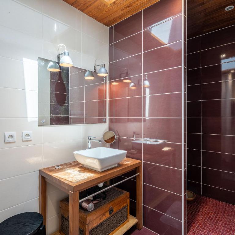 Maison chaleureuse à deux pas de l'océan - 6 pers, Wi-Fi, parking, terrasses, ménage inclus - FR-1-319-515 - Maison de Vacances - 28