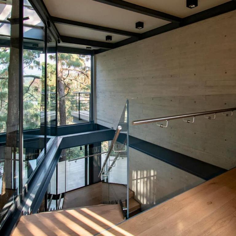 Architectural glass masterpiece villa in Avandaro Forest - Villa - 19