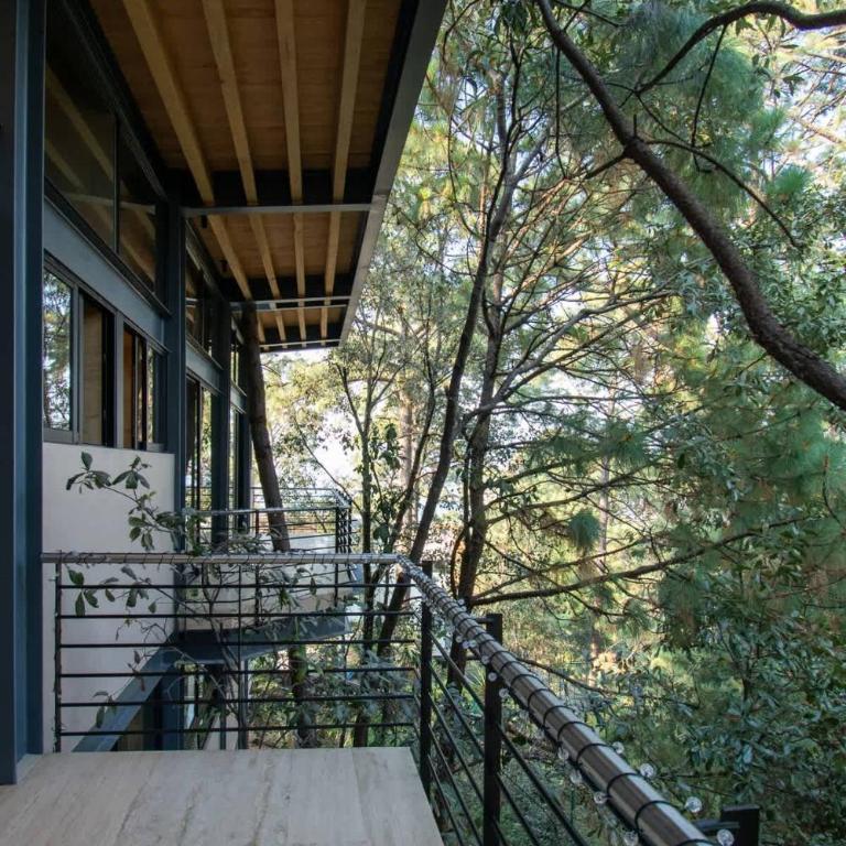 Architectural glass masterpiece villa in Avandaro Forest - Villa - 33