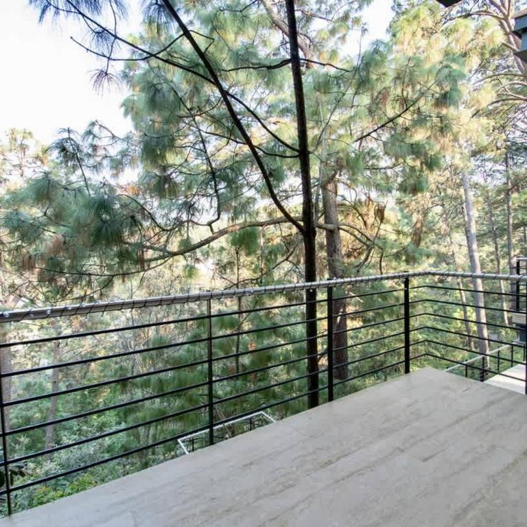 Architectural glass masterpiece villa in Avandaro Forest - Villa - 35